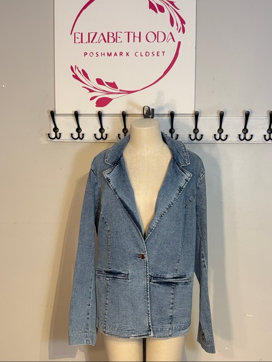 Suzy Shier Jackets & Blazers - Suzy Shier Light Wash Denim Blazer Jacket Size XXL NWT